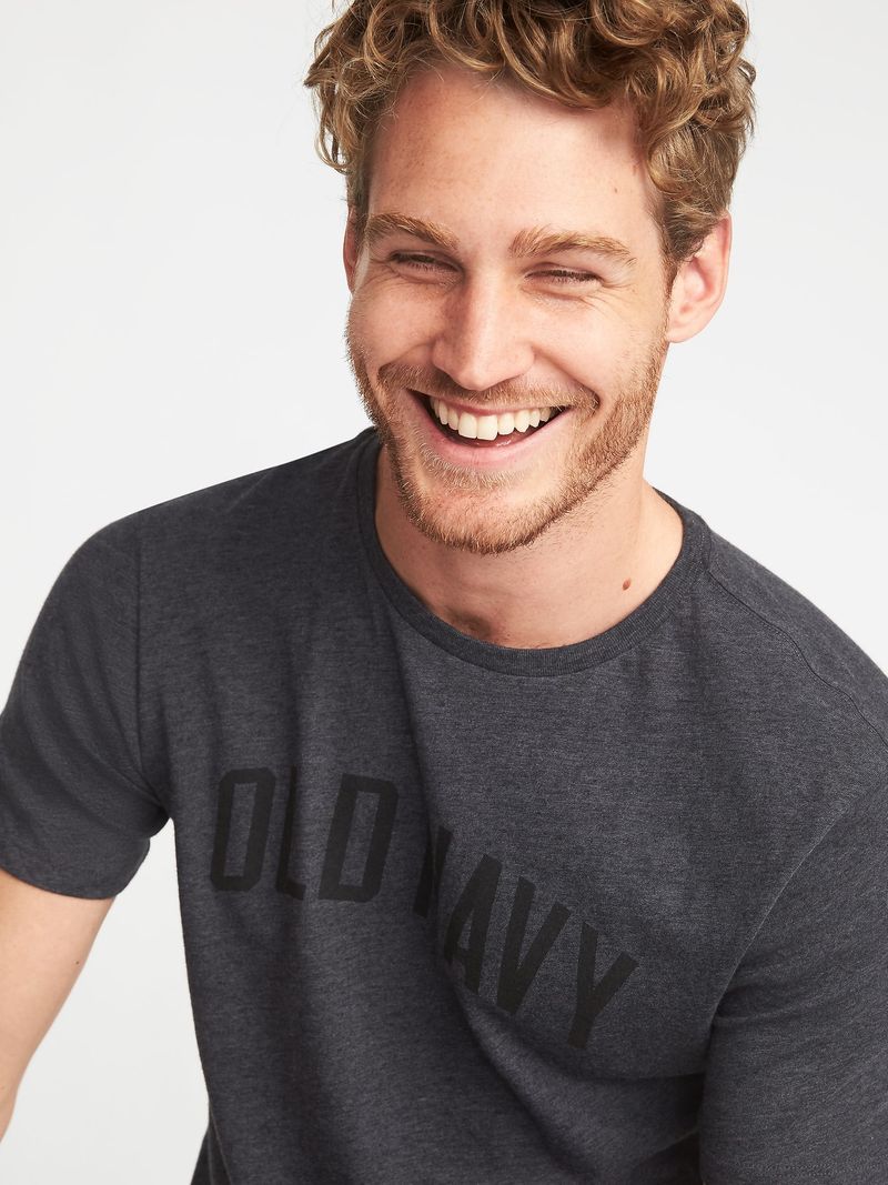 Playera-de-cuello-redondo-con-logotipos-Old-Navy-379979-000
